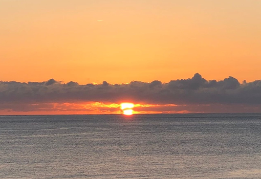 竹ヶ島の新年朝日